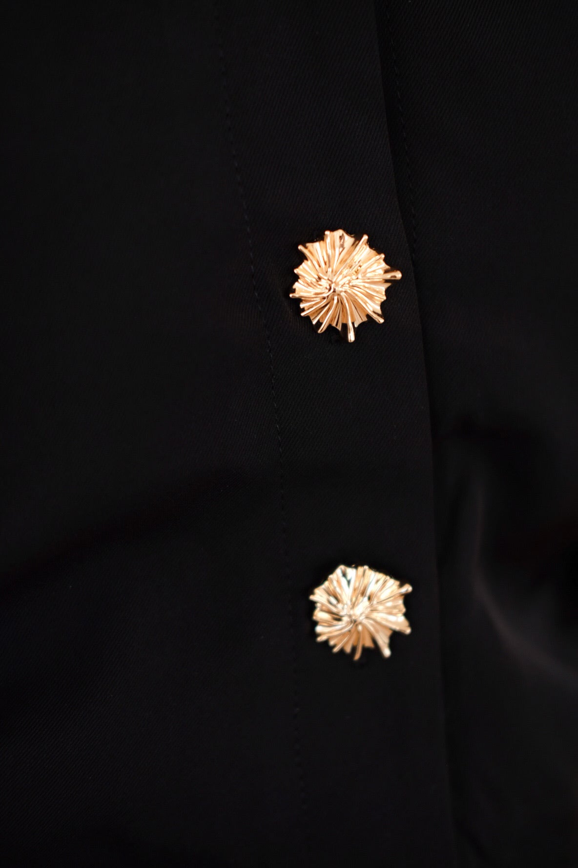 Jarelle Metallic Button Set (Black)