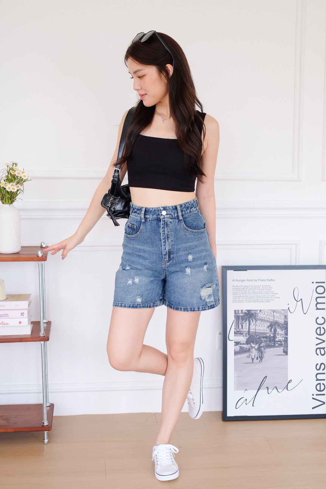 Easy Going Ripped Denim Mom Shorts (Dark Blue)