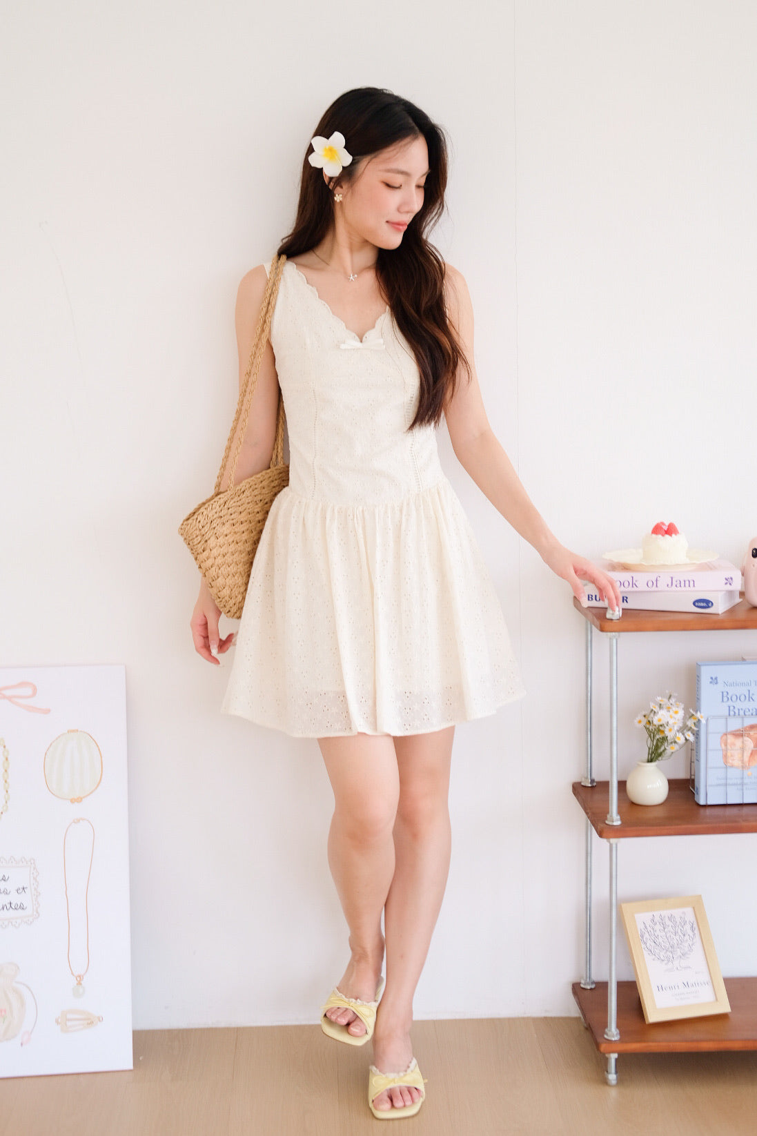 Reyna V Neck Eyelet Skater Dress (Cream)