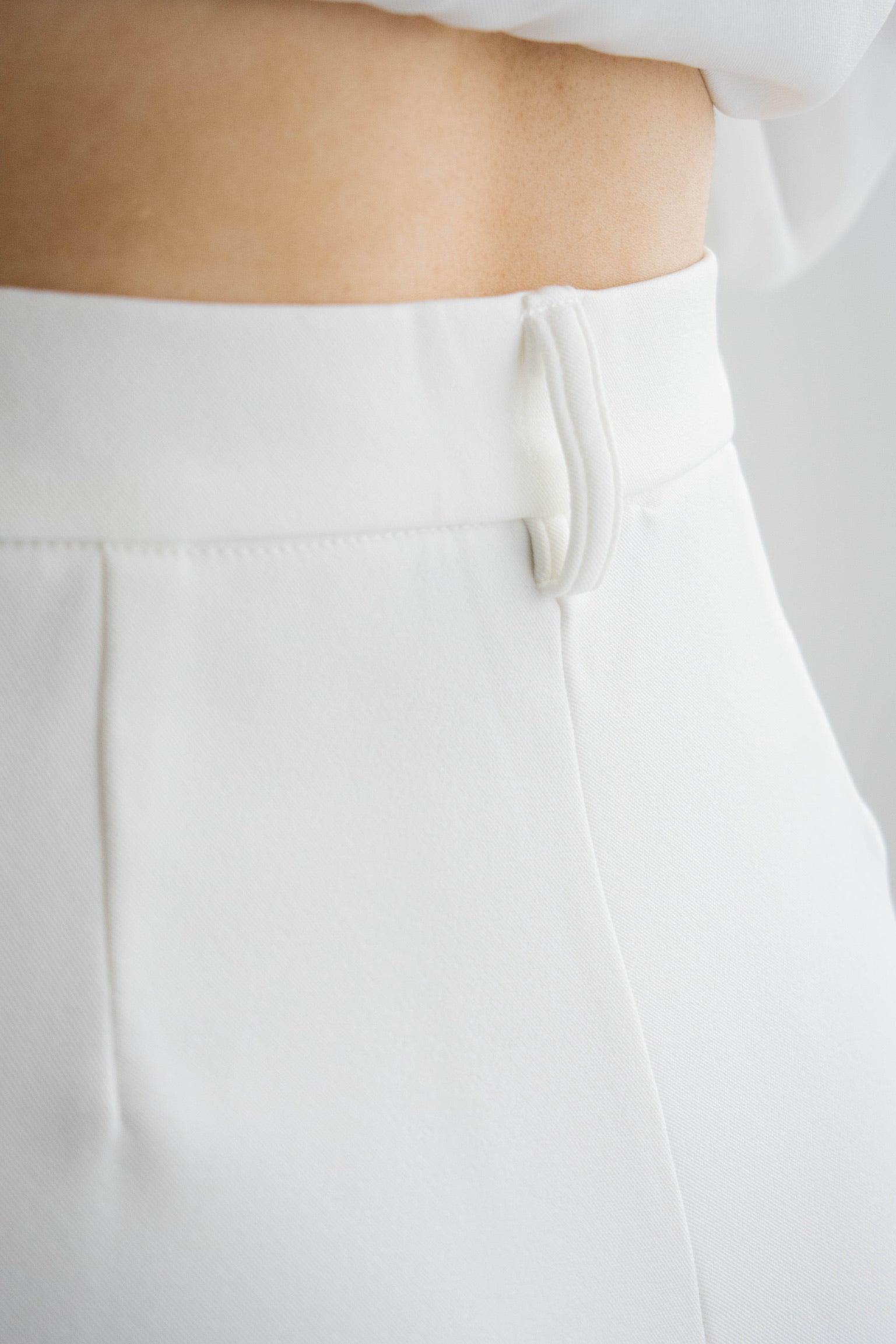 Eddie High Waist Skorts (White)