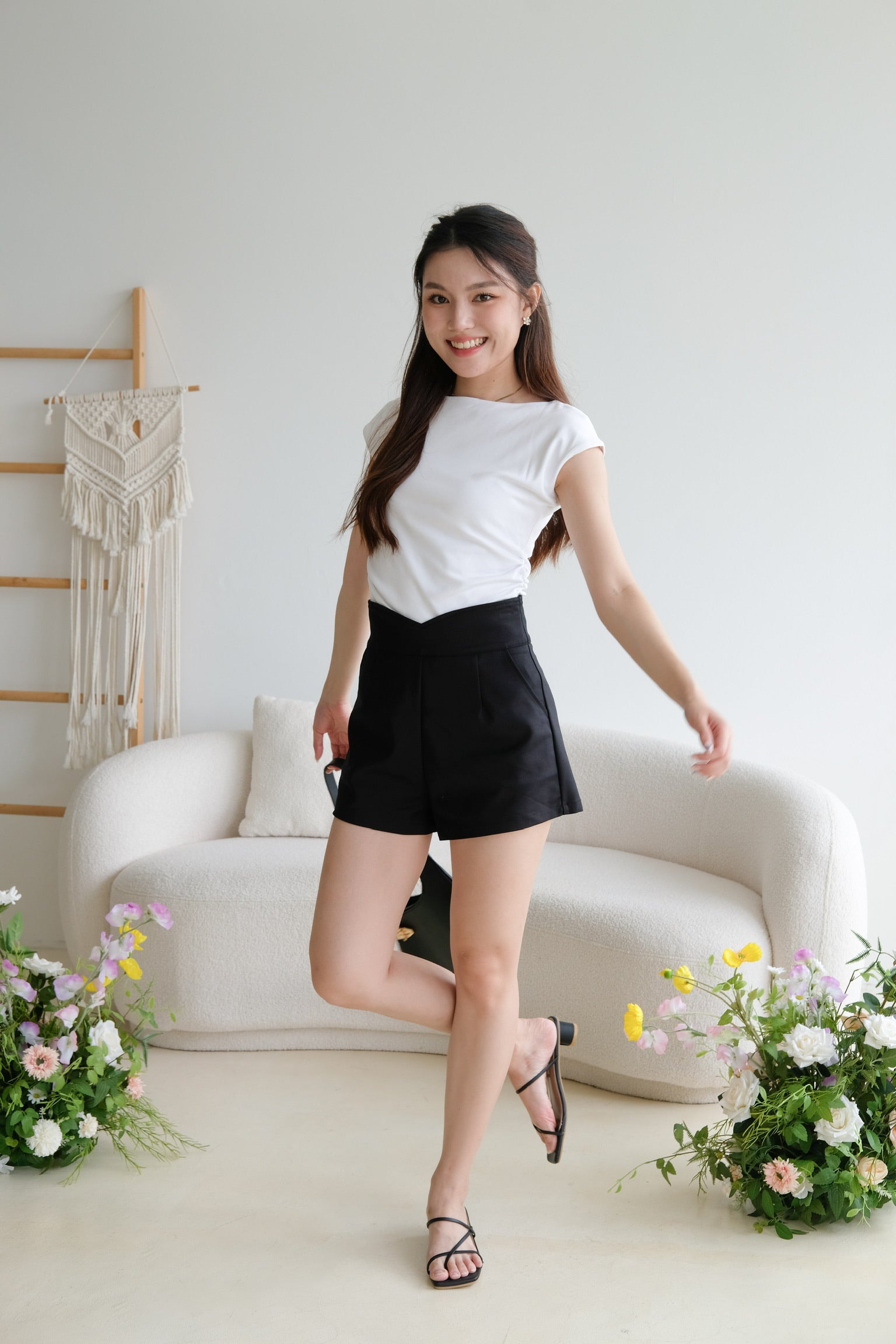 Nova Sweetheart High Waist Shorts (Black)