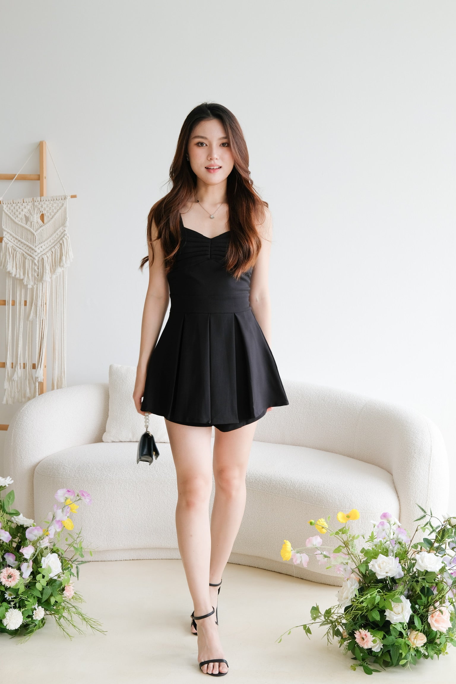 Madeline Pleated Sweetheart Romper (Black)