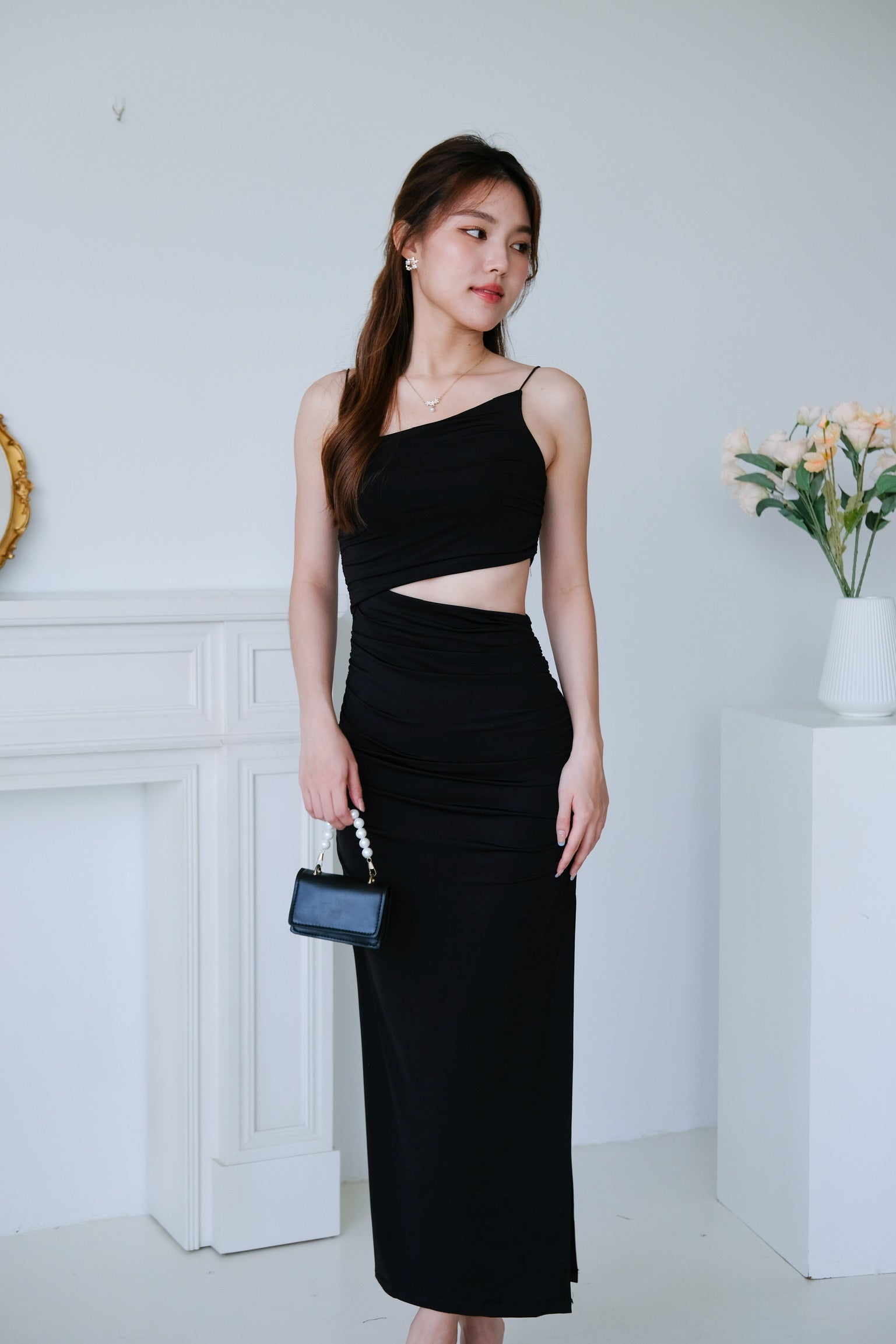 Mystery Cut In Maxi Dress (Black)