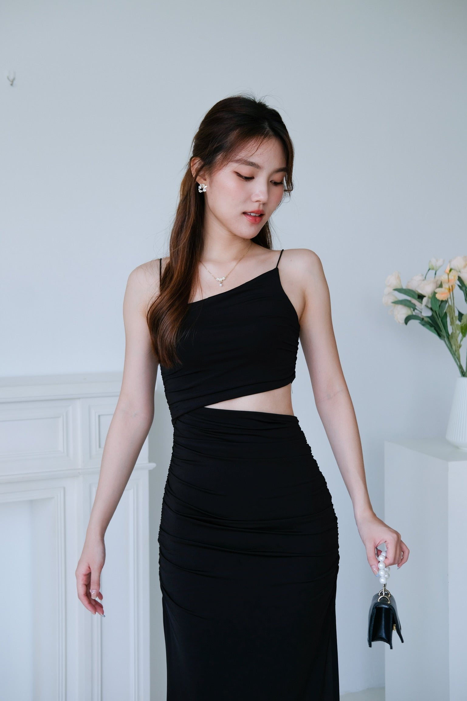 Mystery Cut In Maxi Dress (Black)