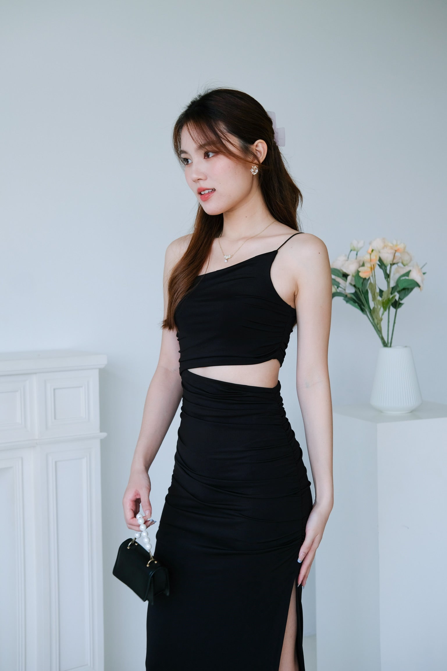 Mystery Cut In Maxi Dress (Black)