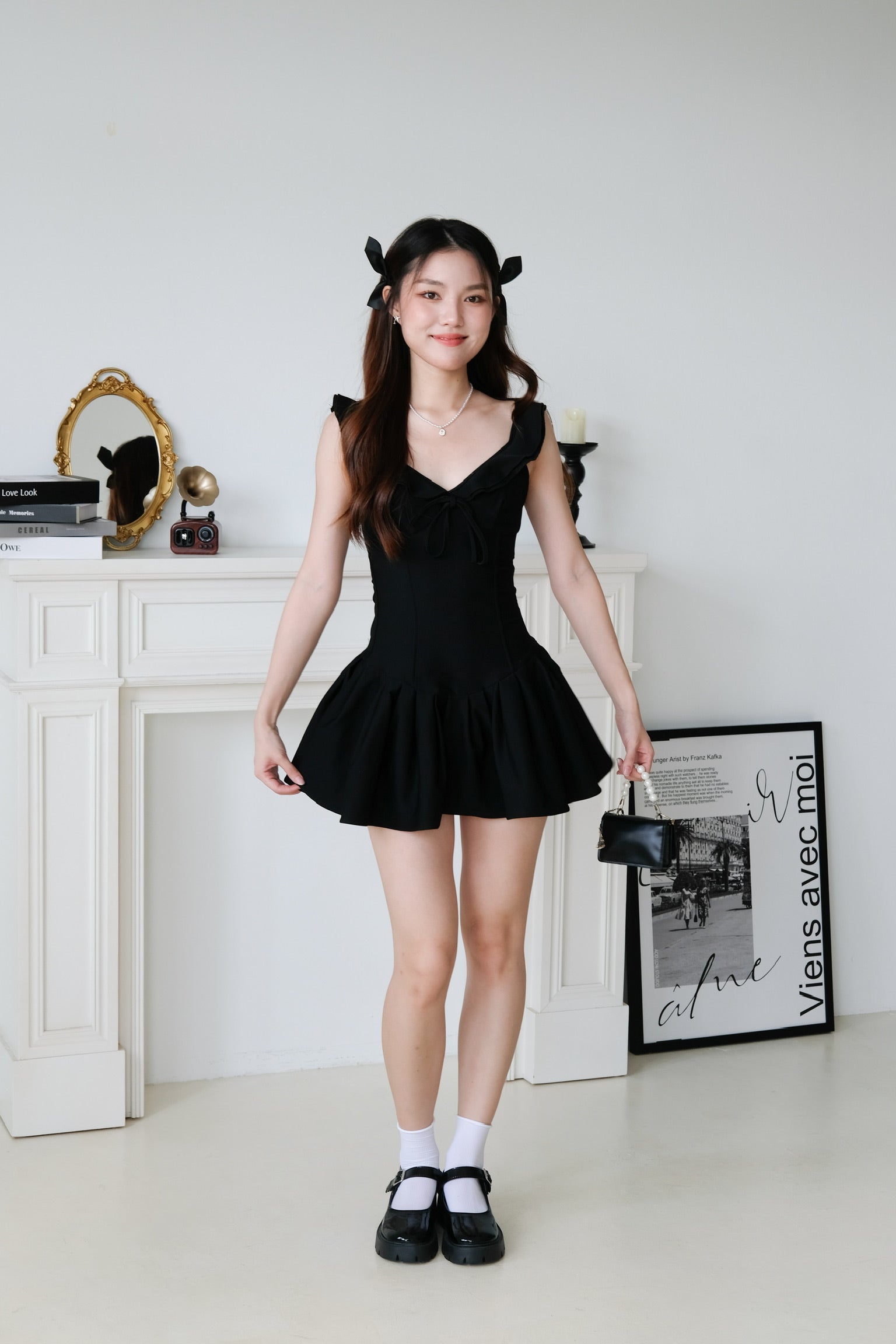 Darilyn Ribbon Pleated Dress (Black)