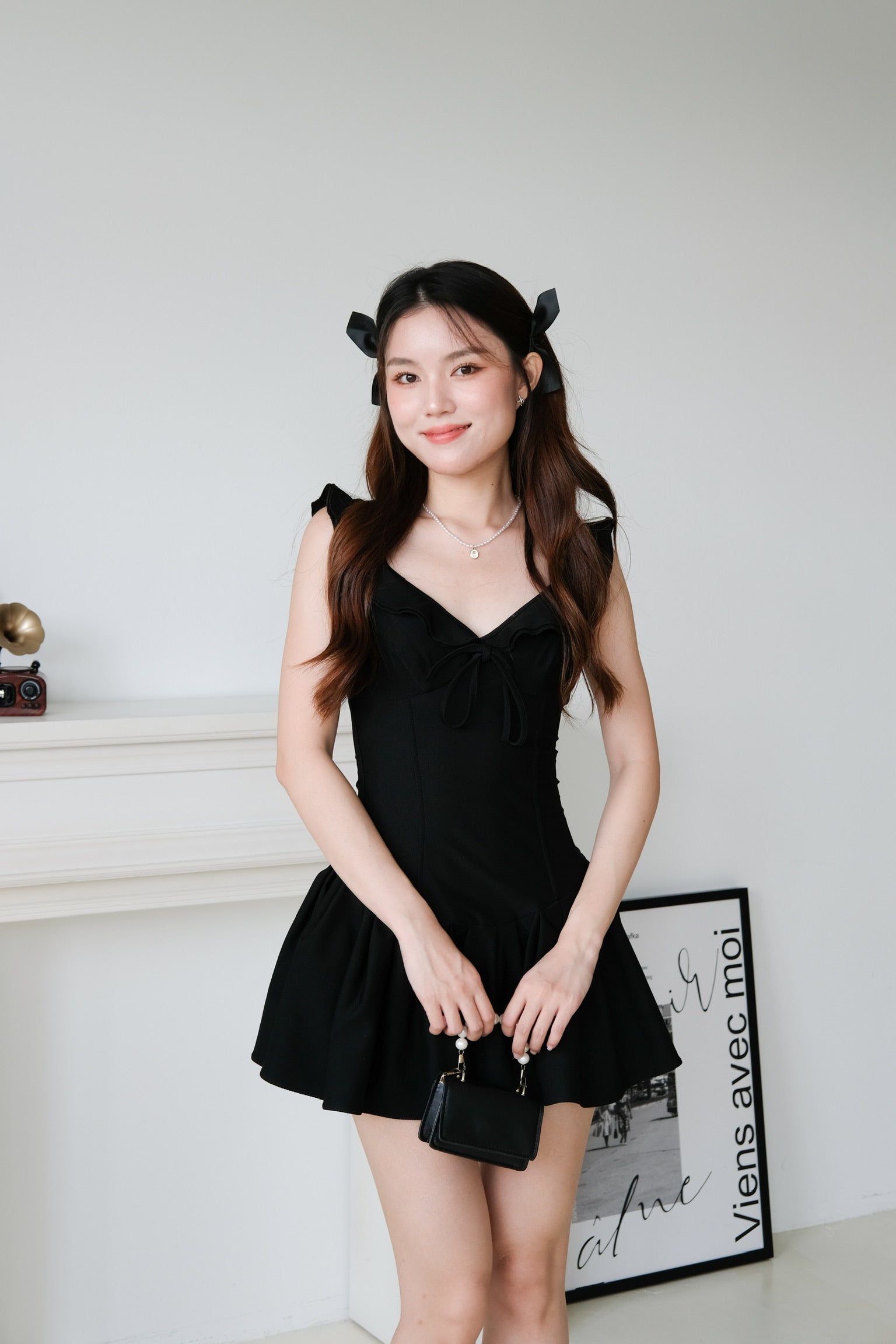 Darilyn Ribbon Pleated Dress (Black)