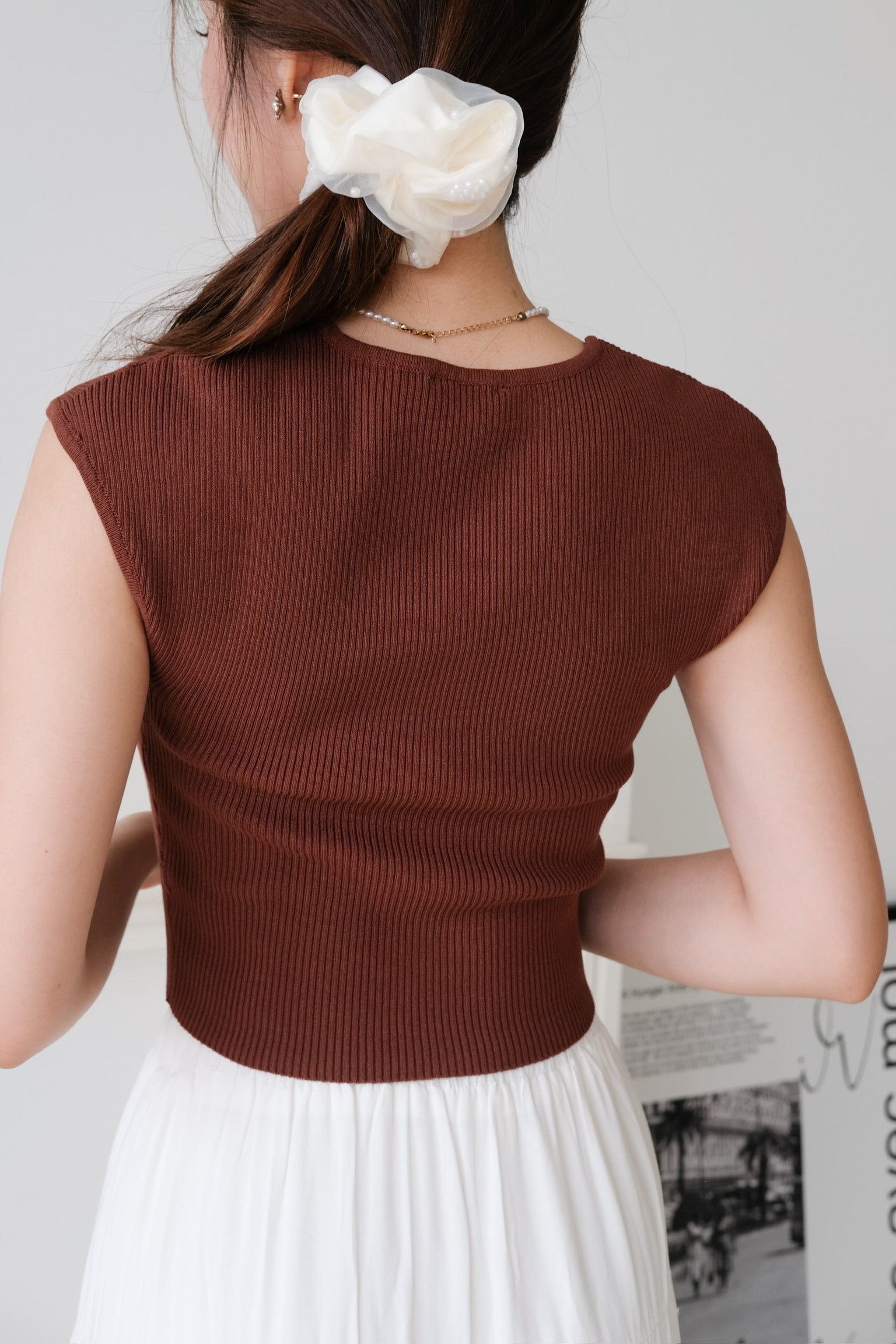 Gina Sweetheart Knit Crop Top (Espresso Brown)