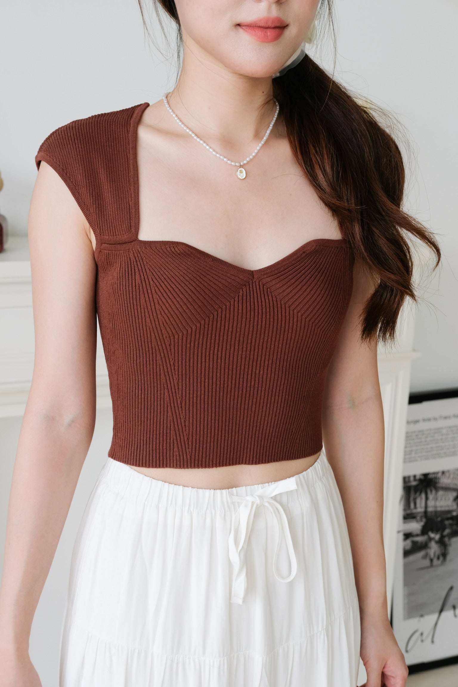 Gina Sweetheart Knit Crop Top (Espresso Brown)