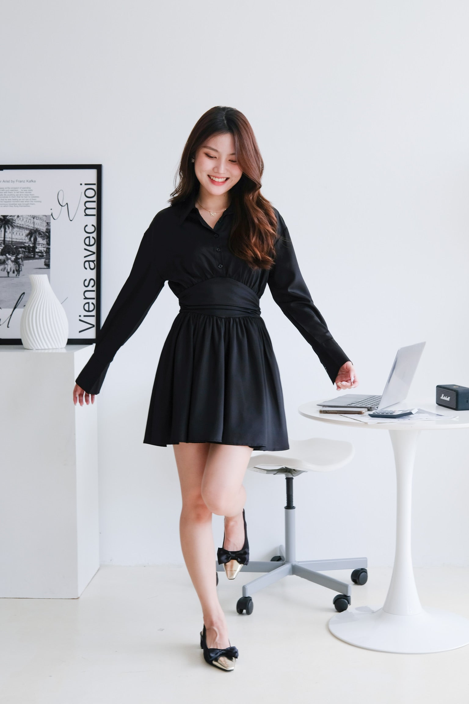 Mavis Collared Long Sleeve Dress (Black)