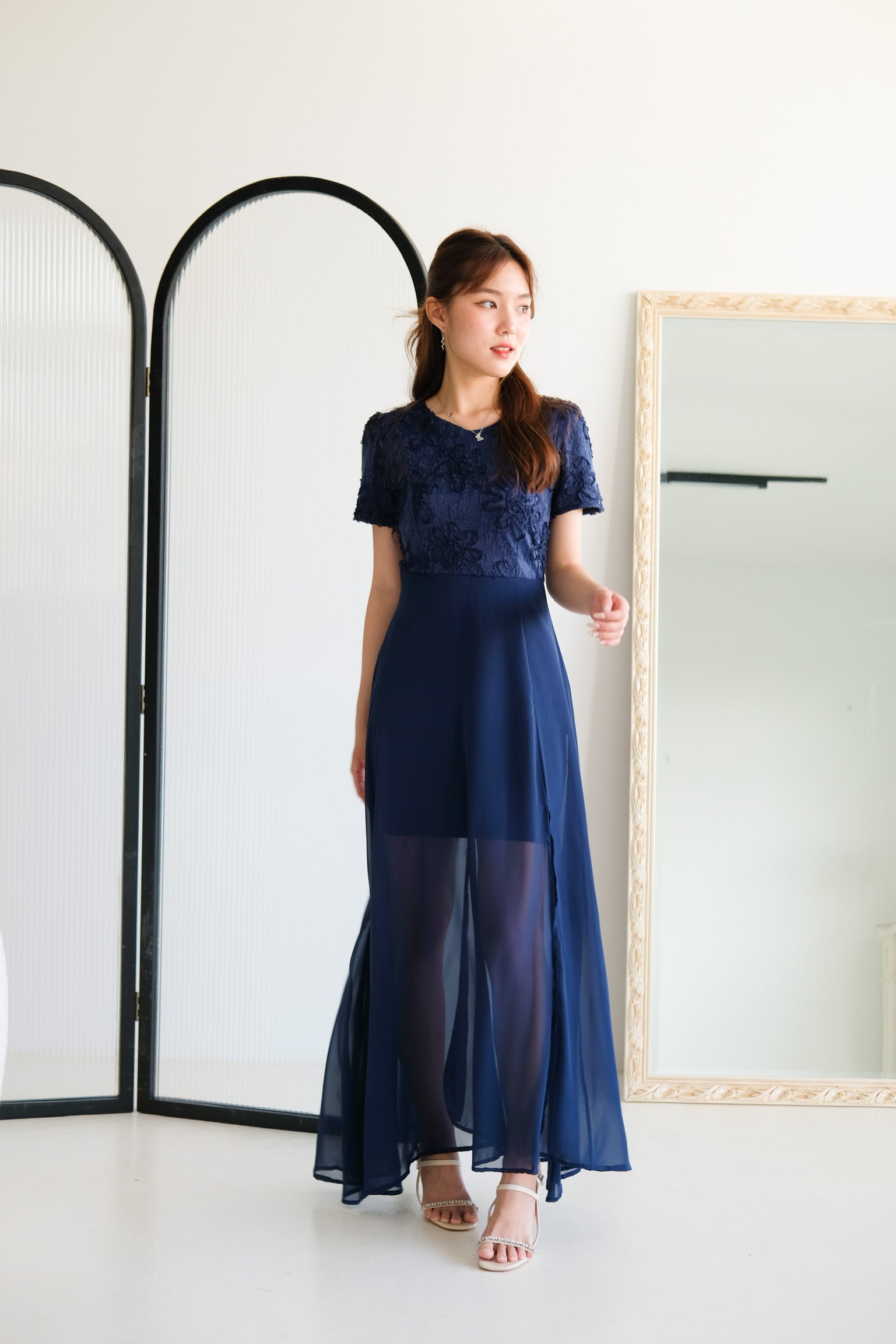 Soraya Lace Chiffon Slit Maxi Dress (Navy Blue)