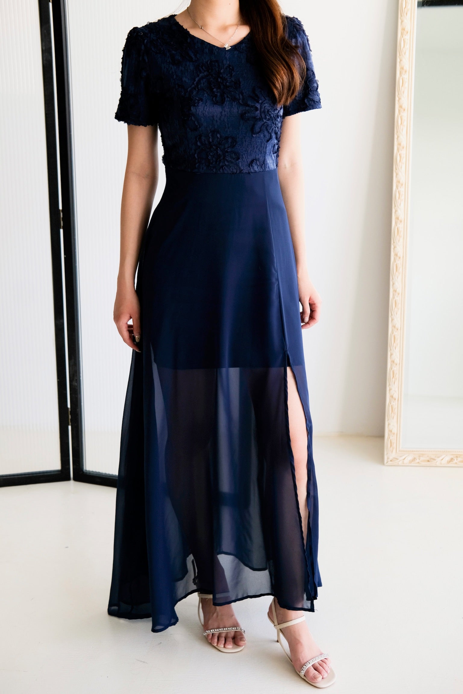 Soraya Lace Chiffon Slit Maxi Dress (Navy Blue)