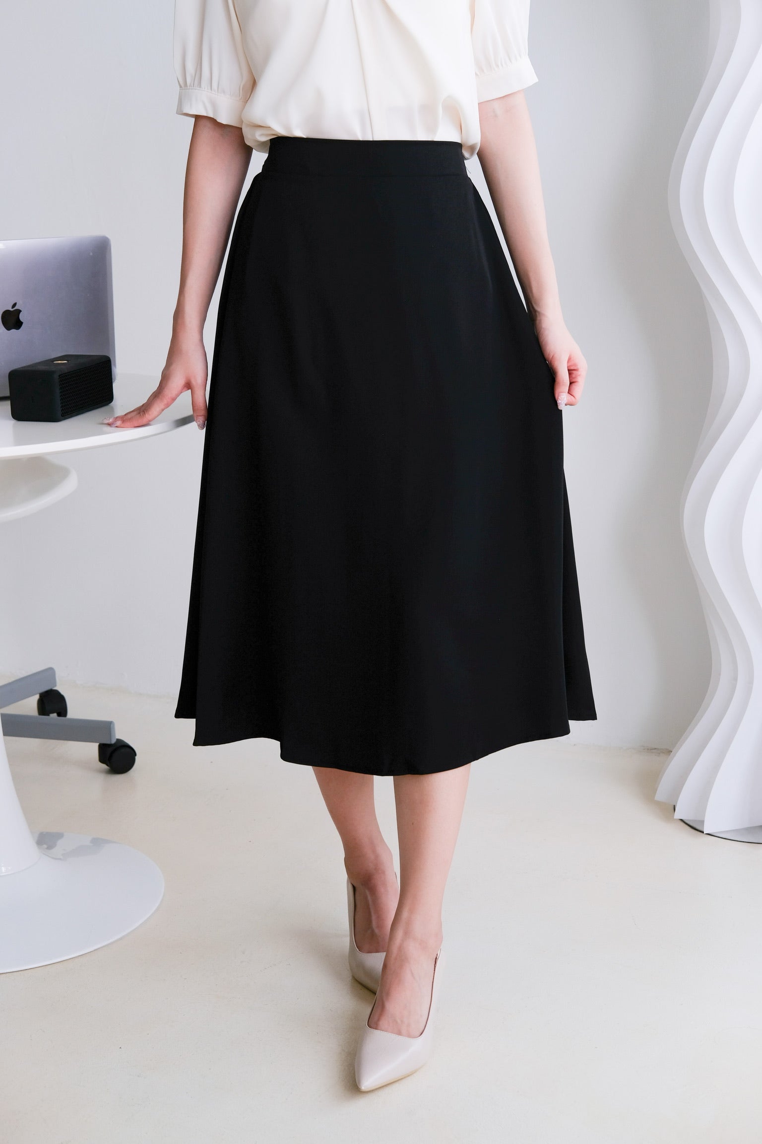 Bethany Midi Skirt (Black)