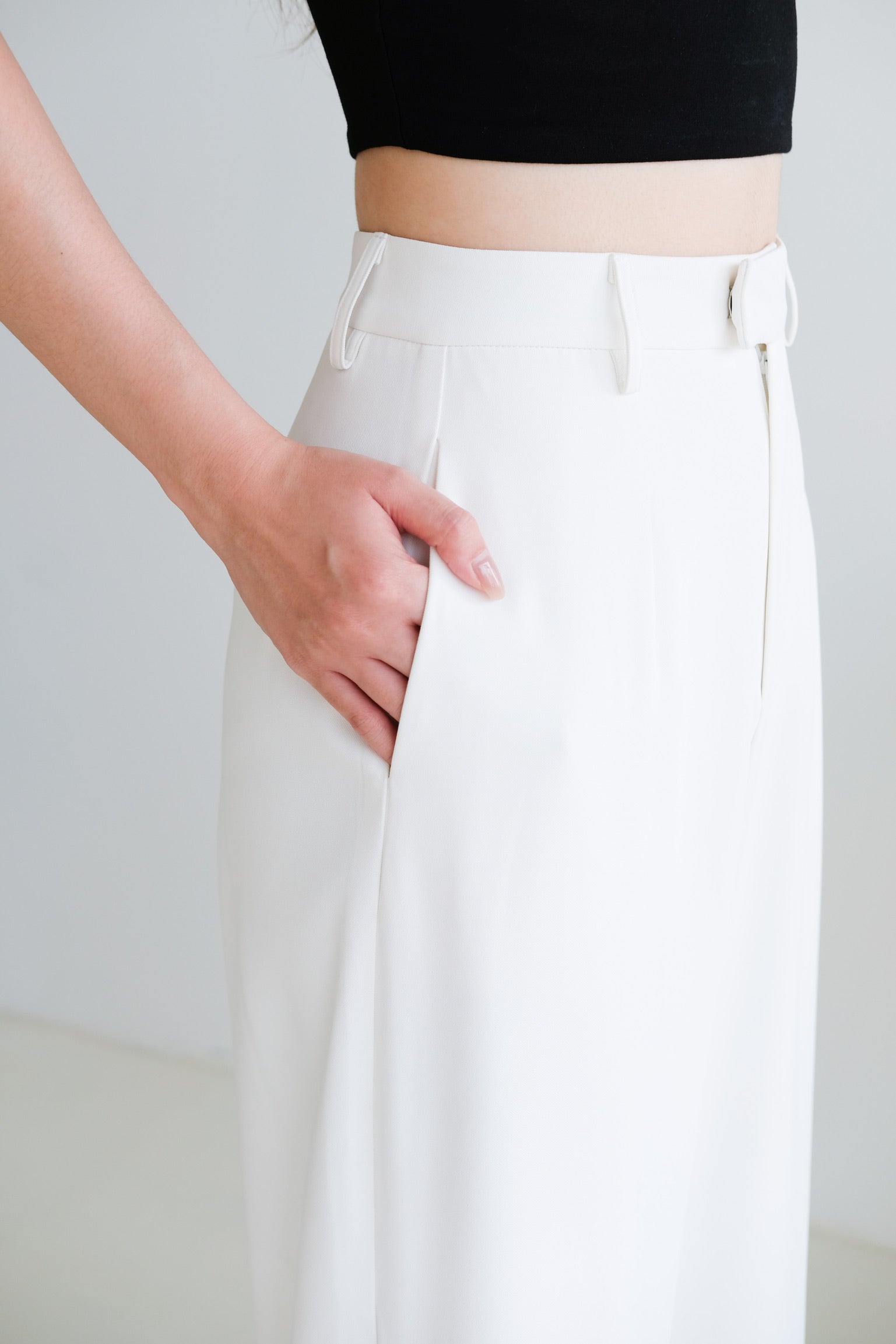 Timeless Straight Pants (White)