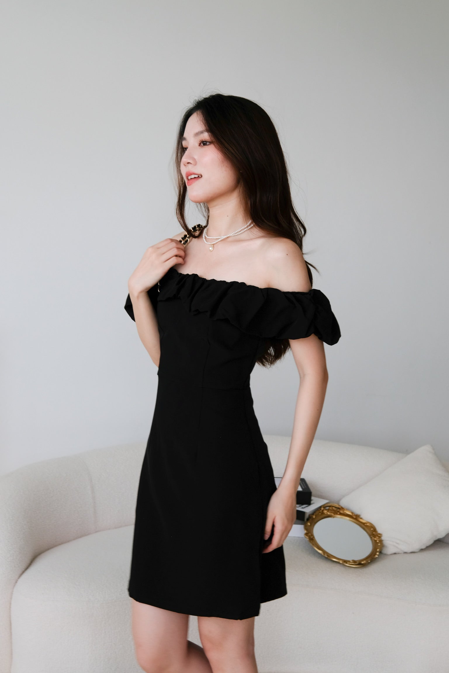 Brielle Off Shoulder Cloud Dress (Black)