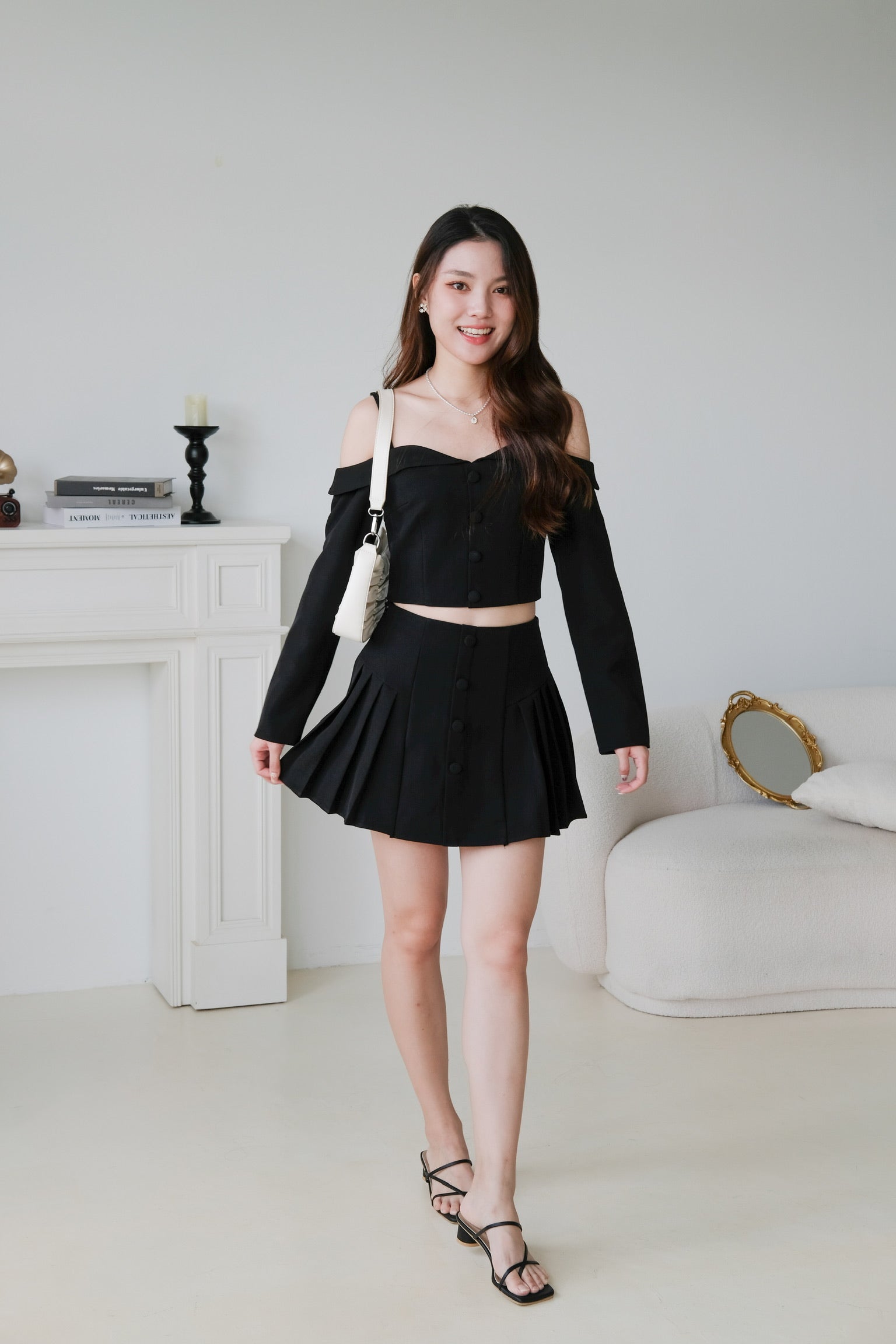 Dorothy Cold Shoulder Pleated Set (Black)