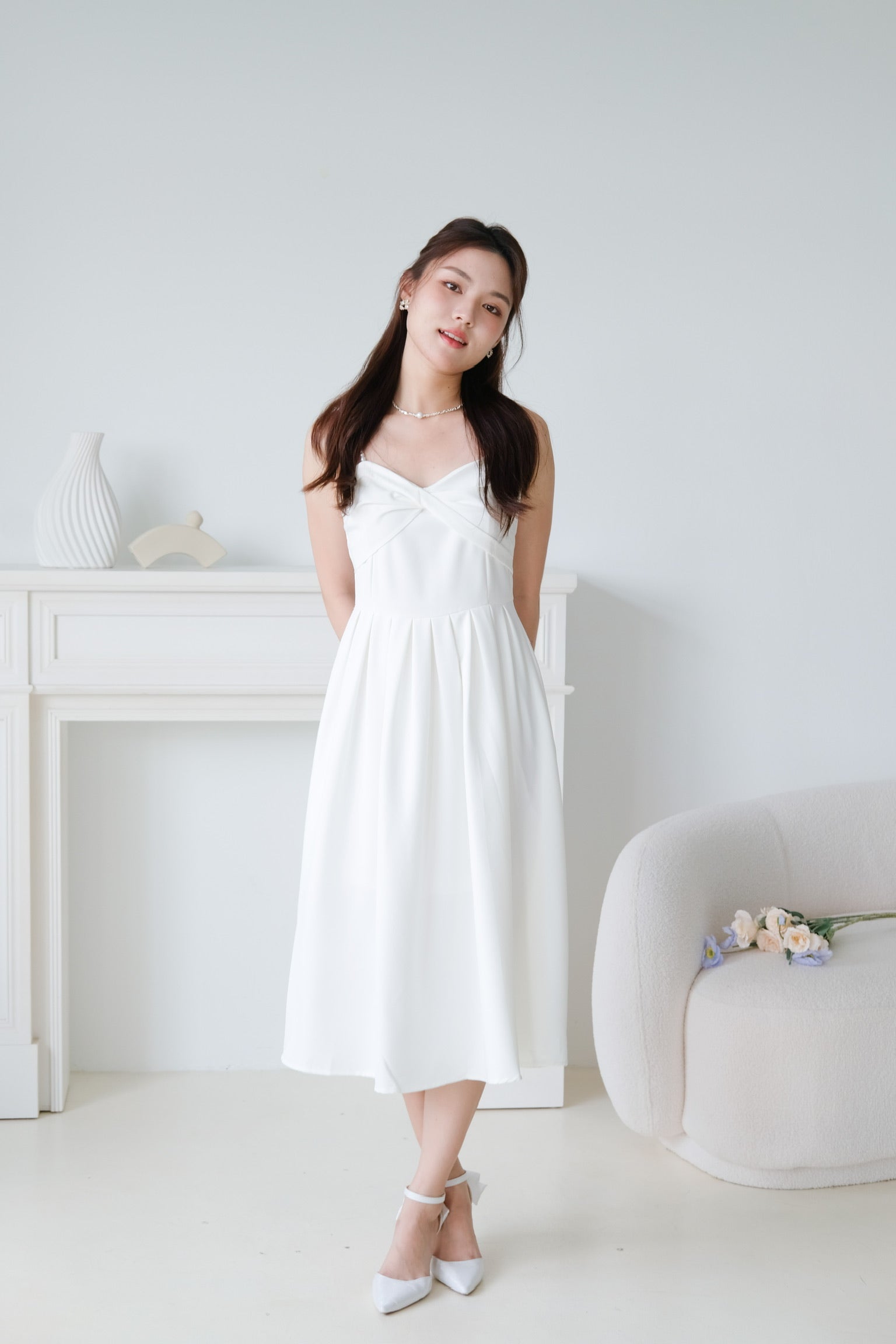 Mia Twist Sweetheart Pearl Midi Dress (White)