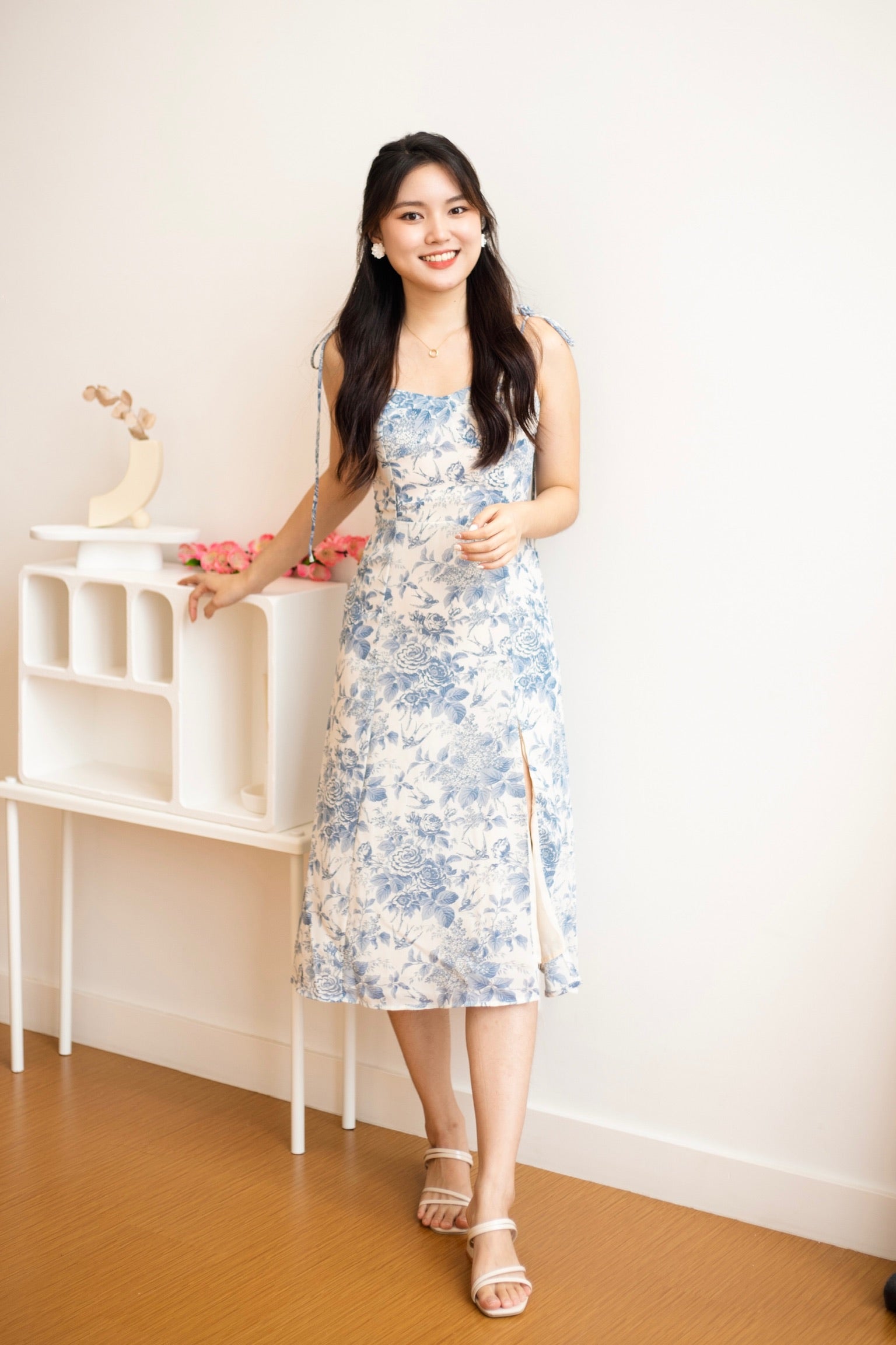 Chloe Floral Midi Dress (Sky Blue)