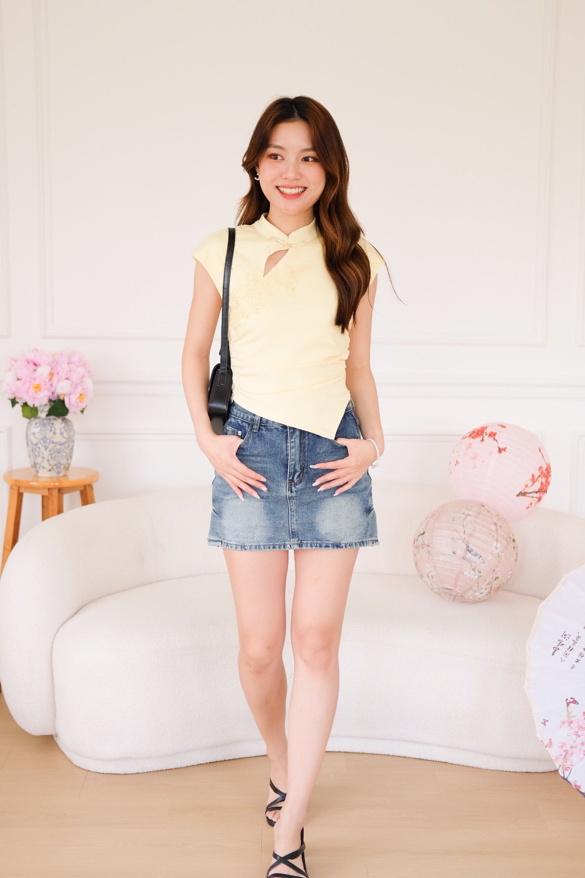 安逸 An Yi Basic Ruched Crop Top (Light Yellow)