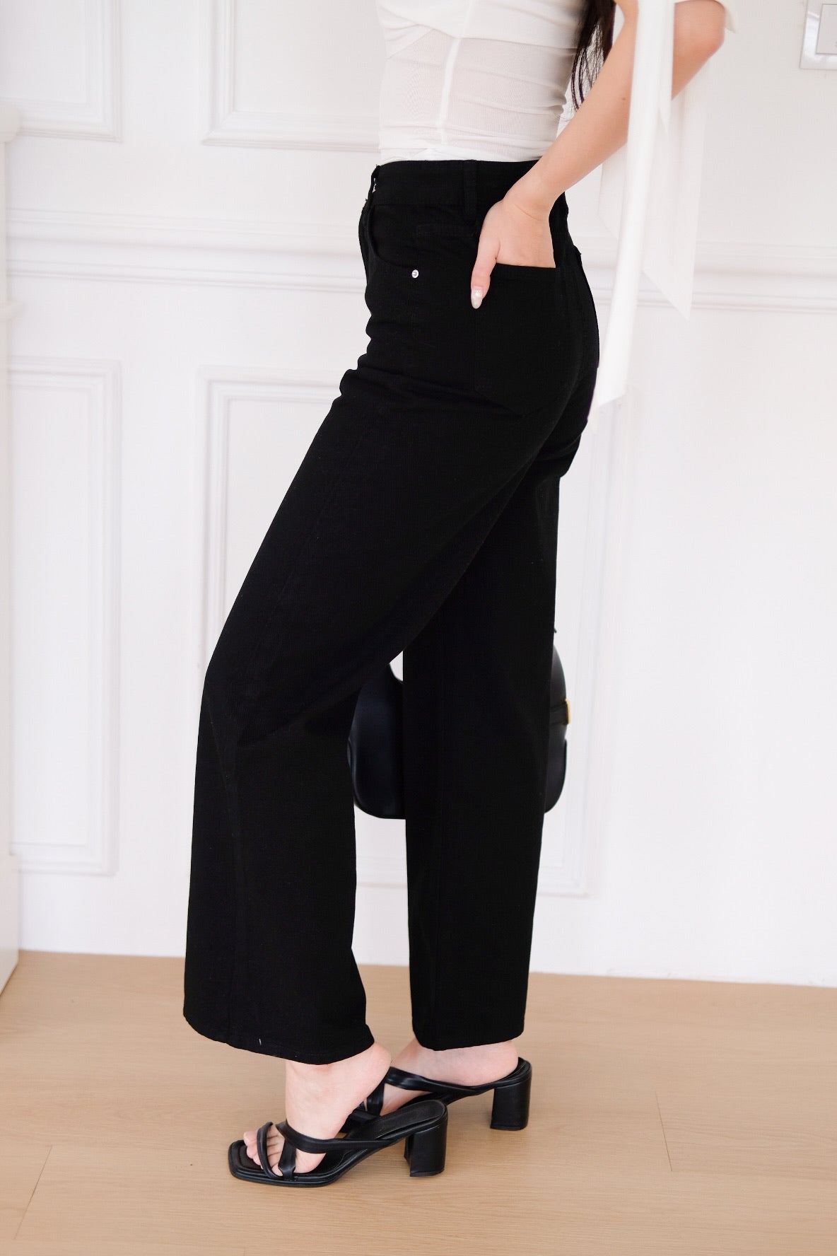 Matin Denim Straight Jeans (Black)