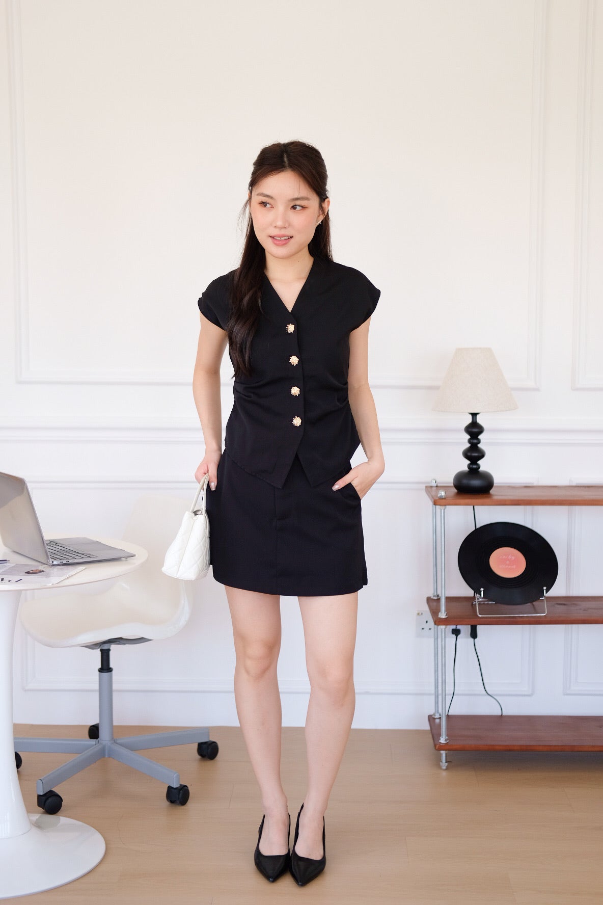 Jarelle Metallic Button Set (Black)