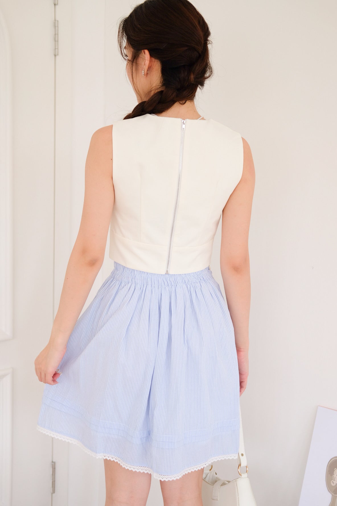 Hayley Sweetheart Crop Top (White)