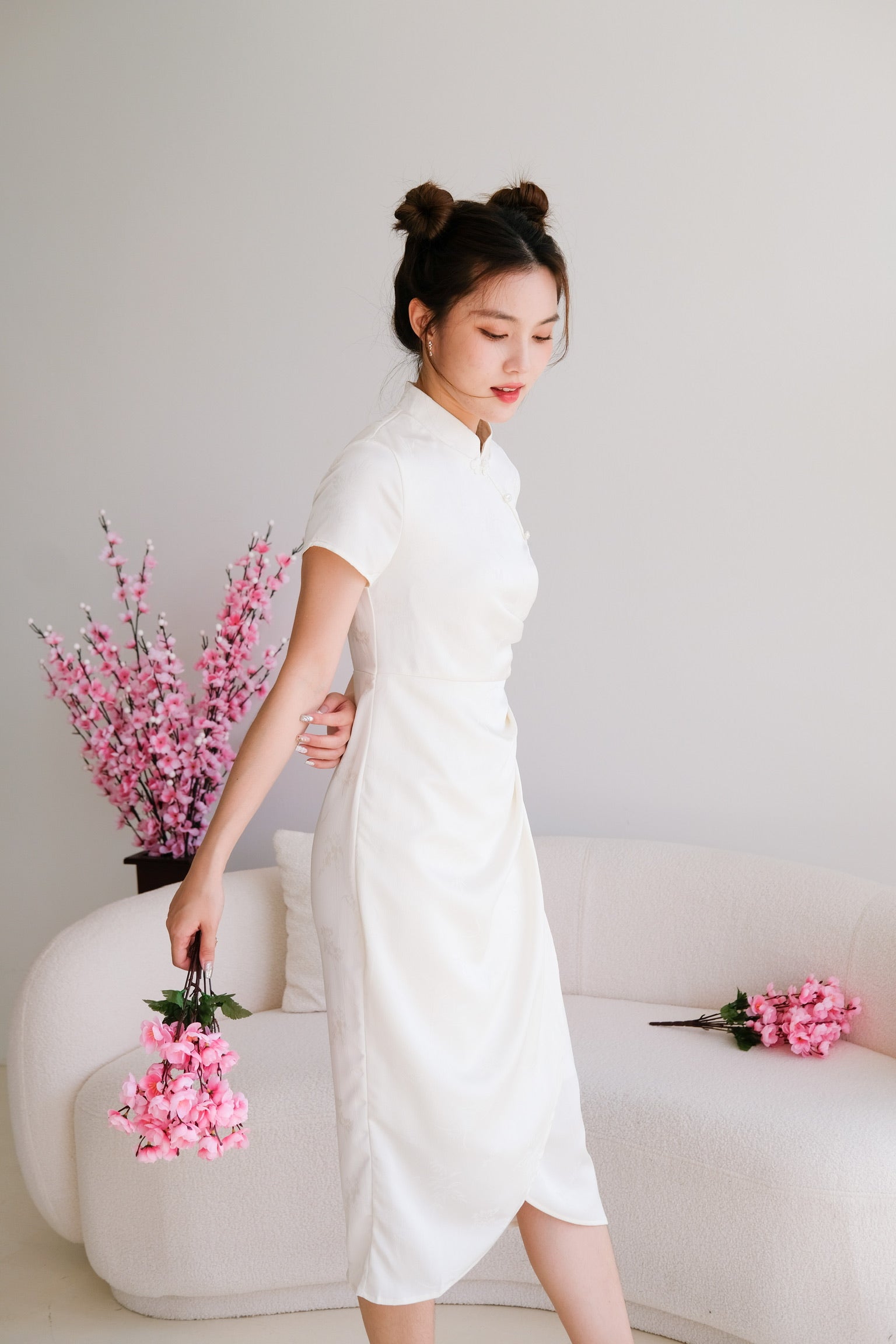 Le Yan Midi Cheongsam (Cream)