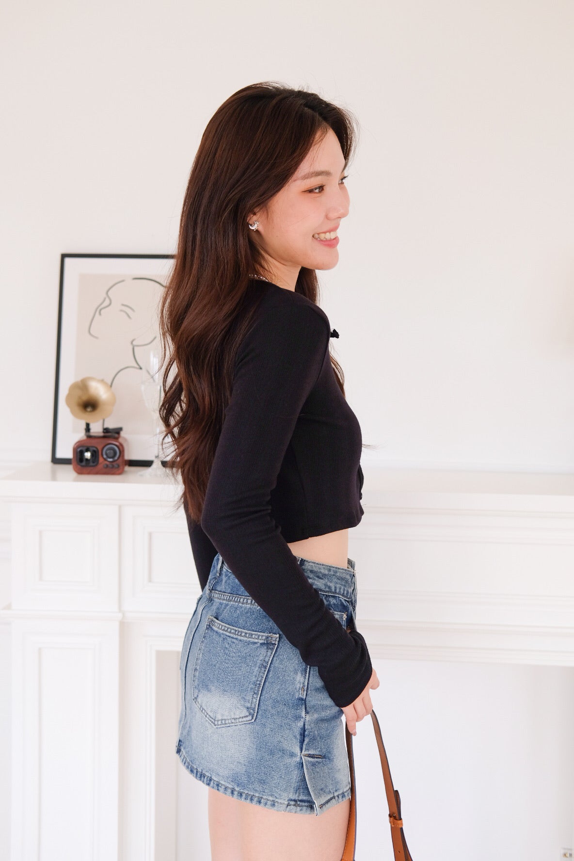 Danielle Cropped Cardigan (Black)
