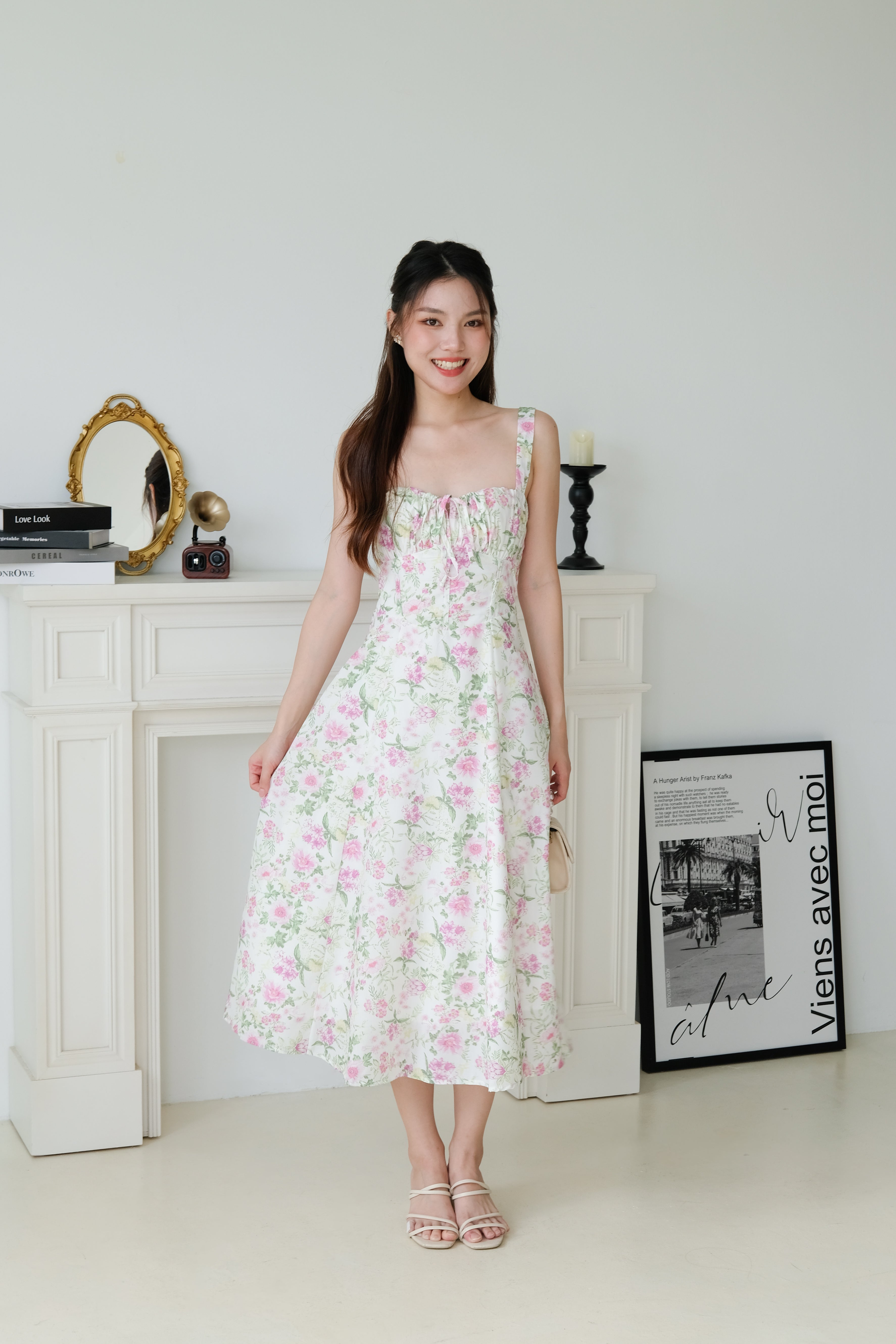 Maisy Ruched Porcelain Maxi Dress (Floral White)