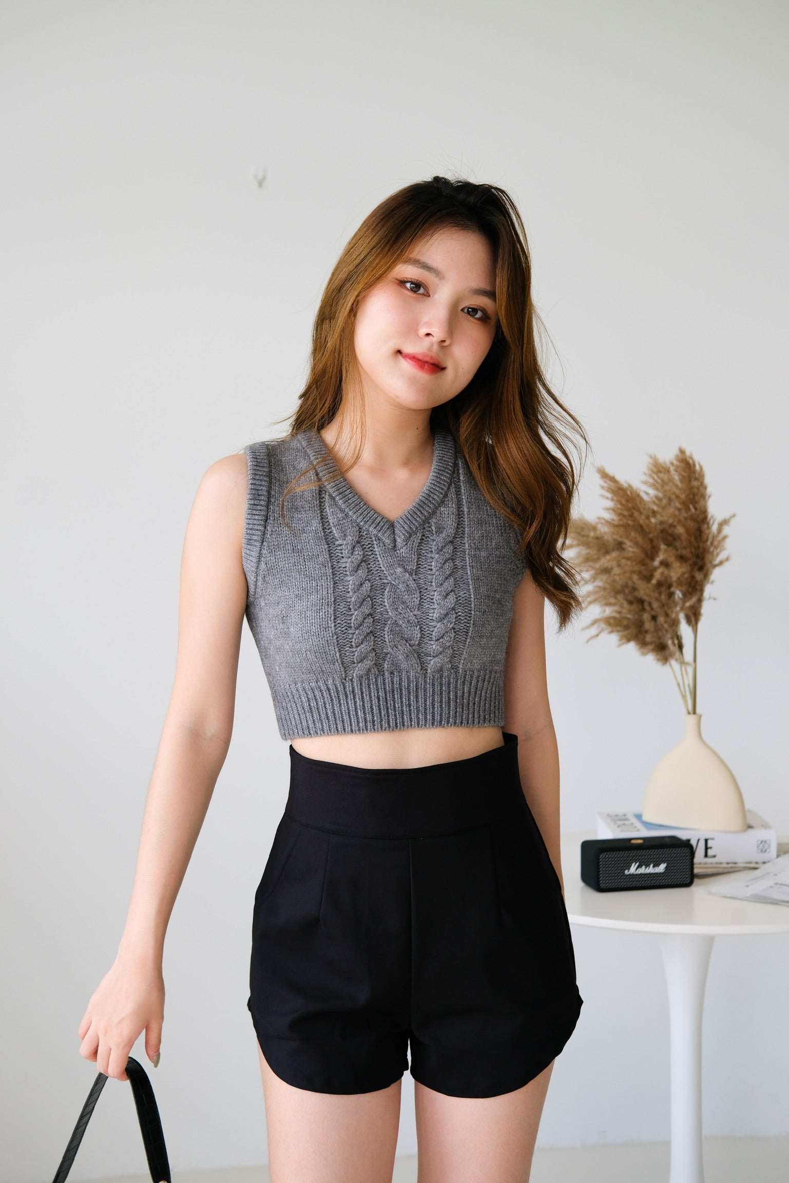 Aleena Knit Cropped Vest (Grey)