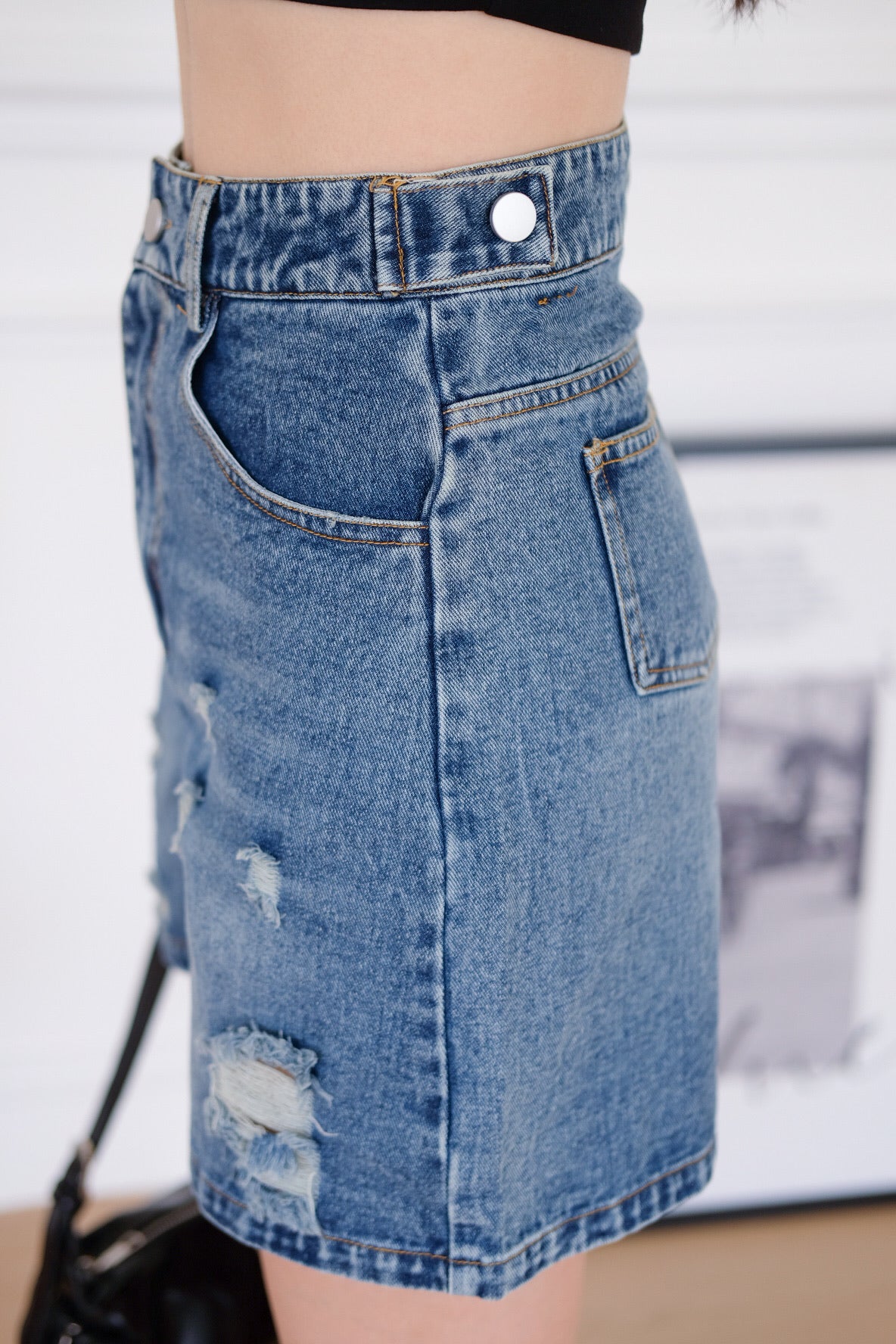 Easy Going Ripped Denim Mom Shorts (Dark Blue)