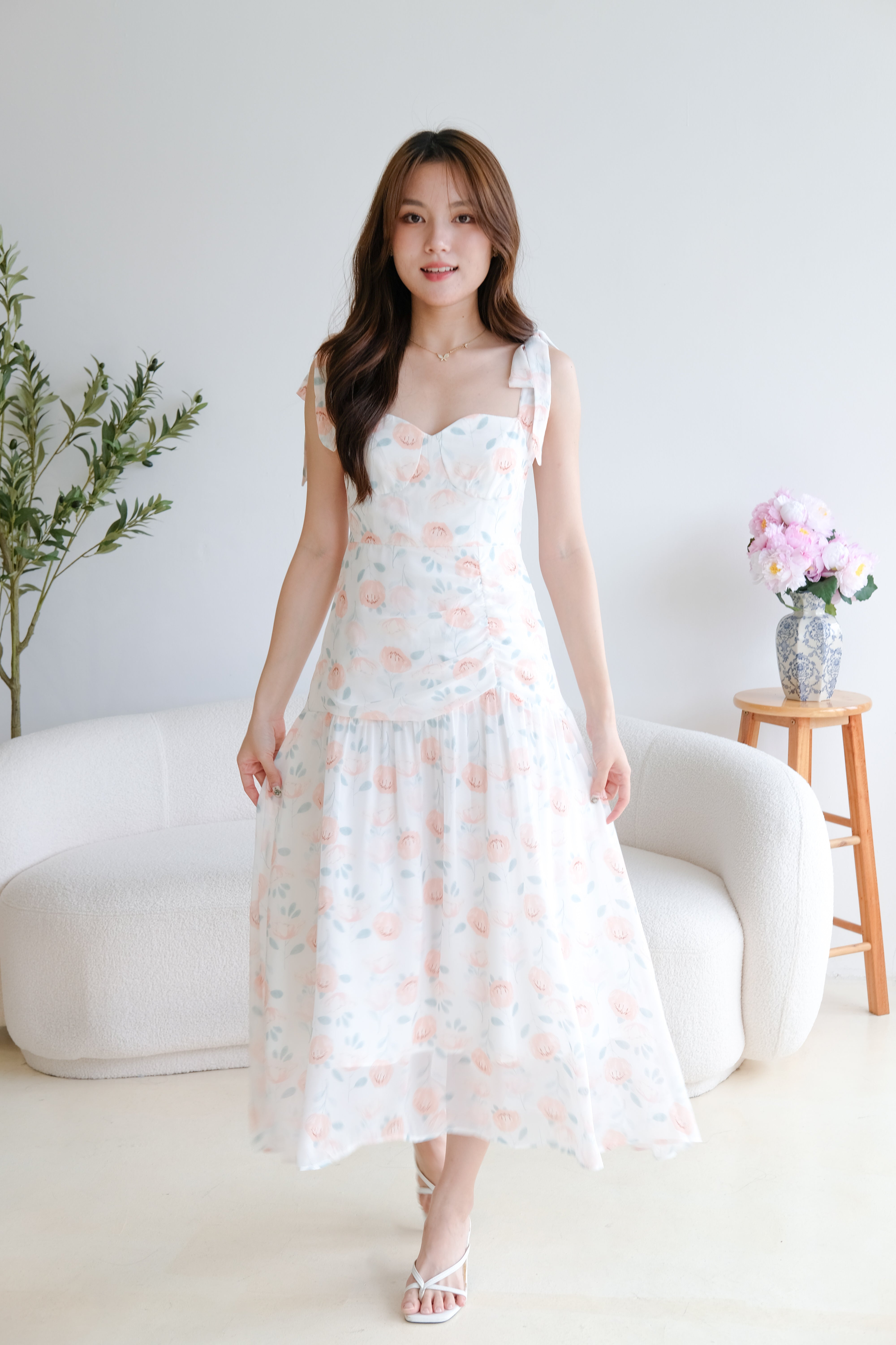 Melody Sweetheart Floral Maxi Dress (White)