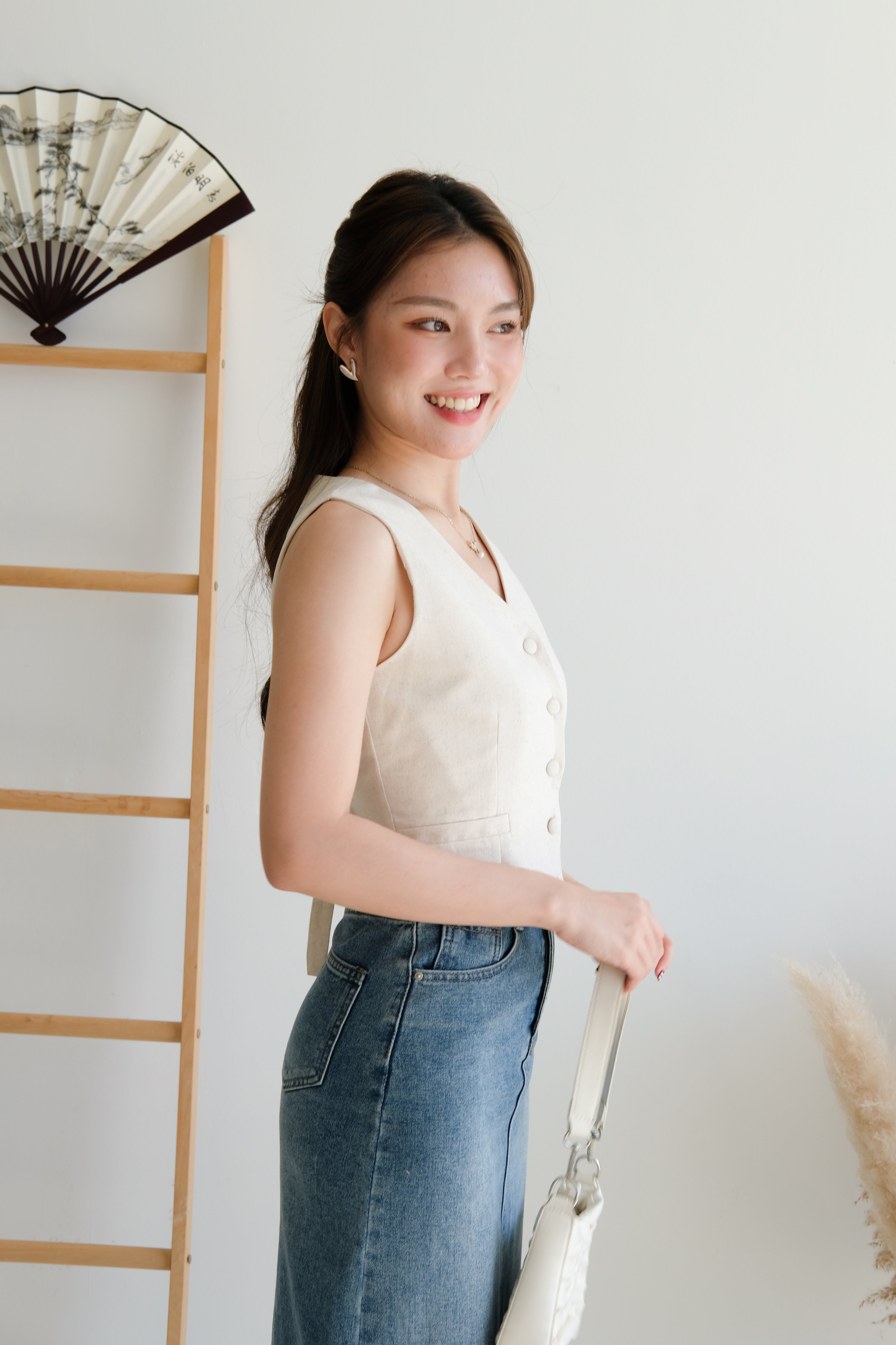 Francine Muji Linen Vest (Oat)