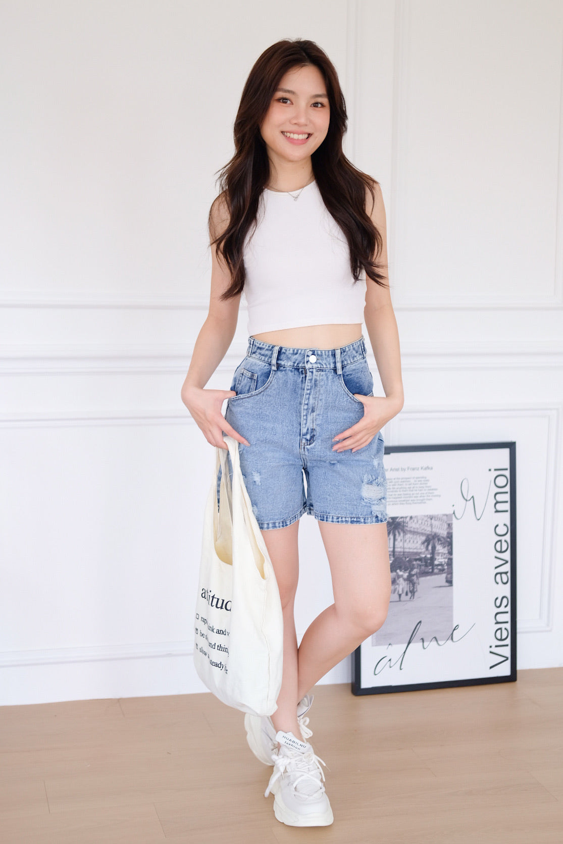 Easy Going Ripped Denim Mom Shorts (Mid Blue)