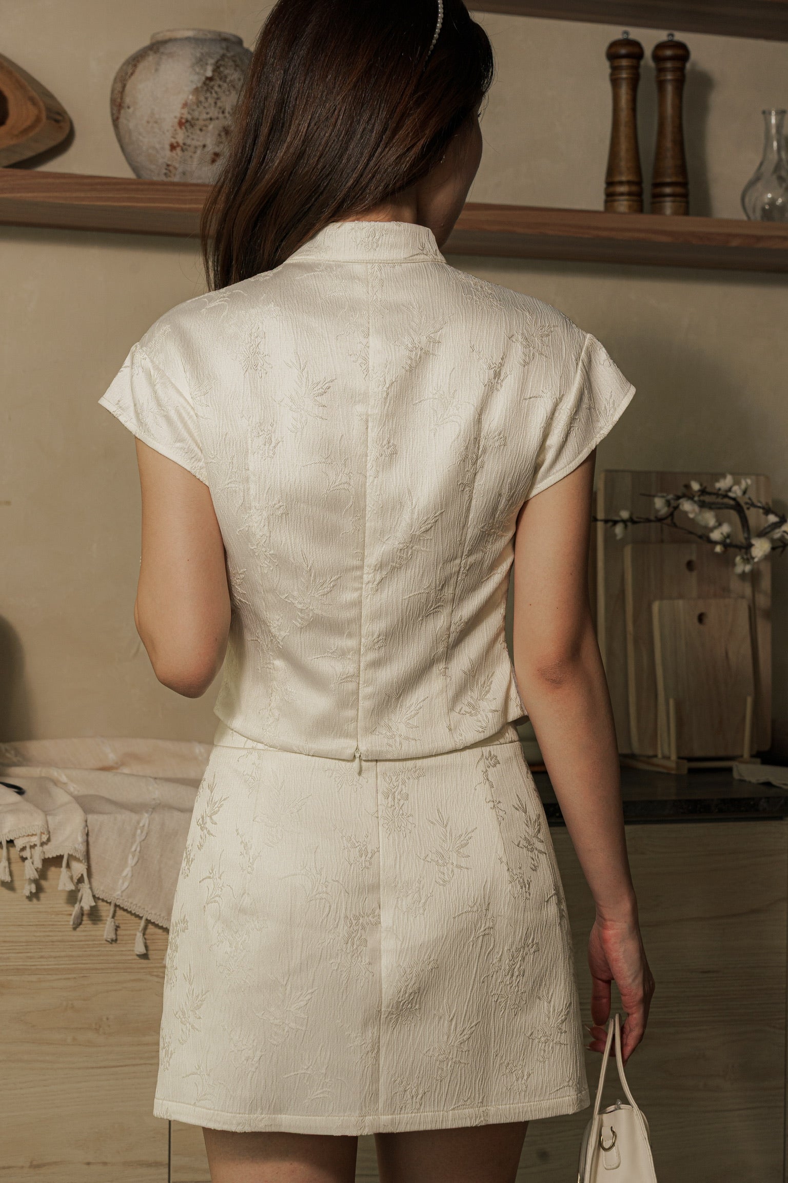 [ETA 26-31 Jan] 墨雨云间 Moonmist Sleeved Cheongsam Top (Cream)