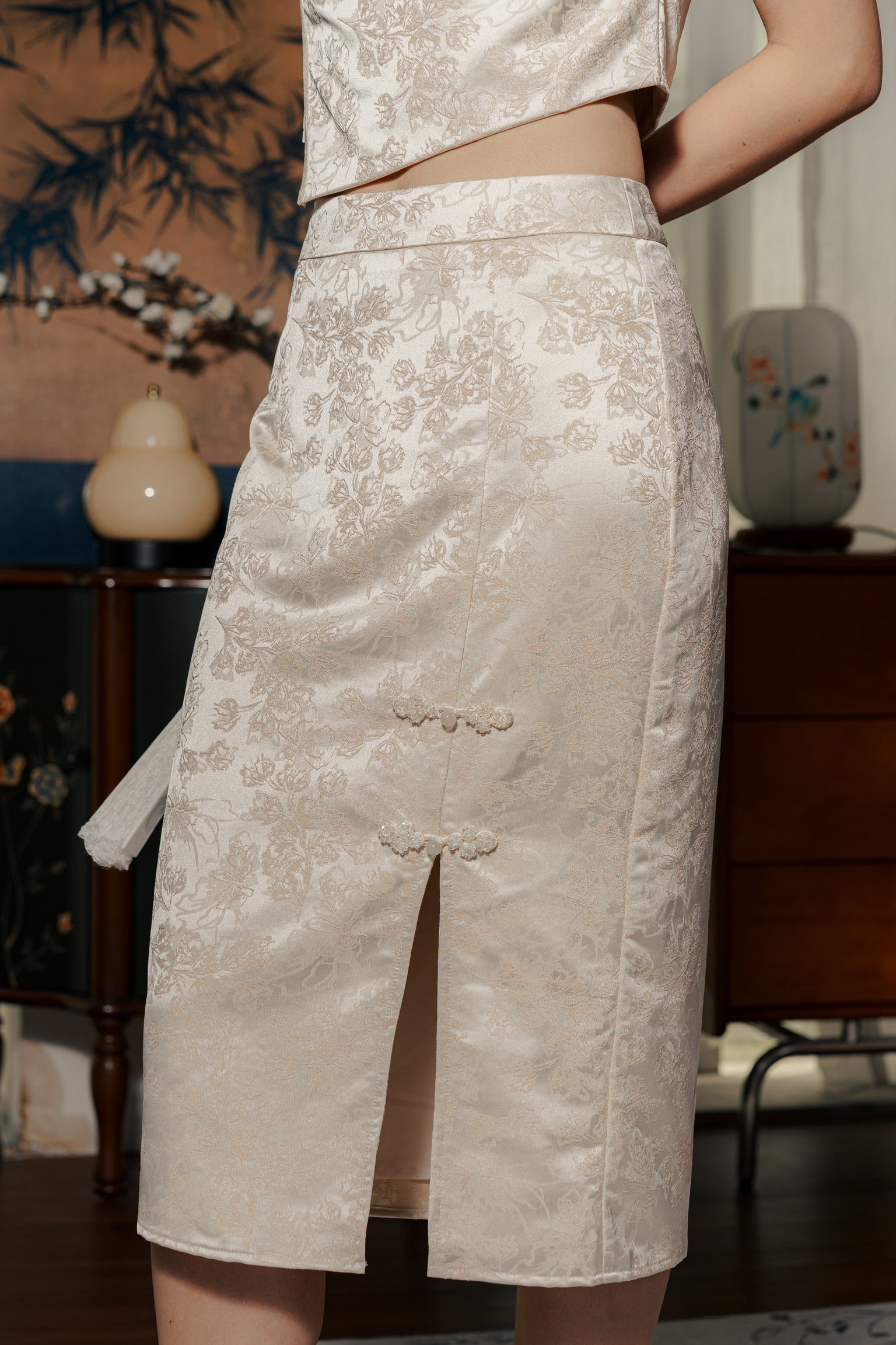 [ETA 26-31 Jan] 冰清玉洁 Jade Midi Slit Skirt (Beige Cream)